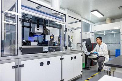 向未來要?jiǎng)恿?成都加速布局新興產(chǎn)業(yè)與未來產(chǎn)業(yè)，搶占新興能源技術(shù)研發(fā)高地